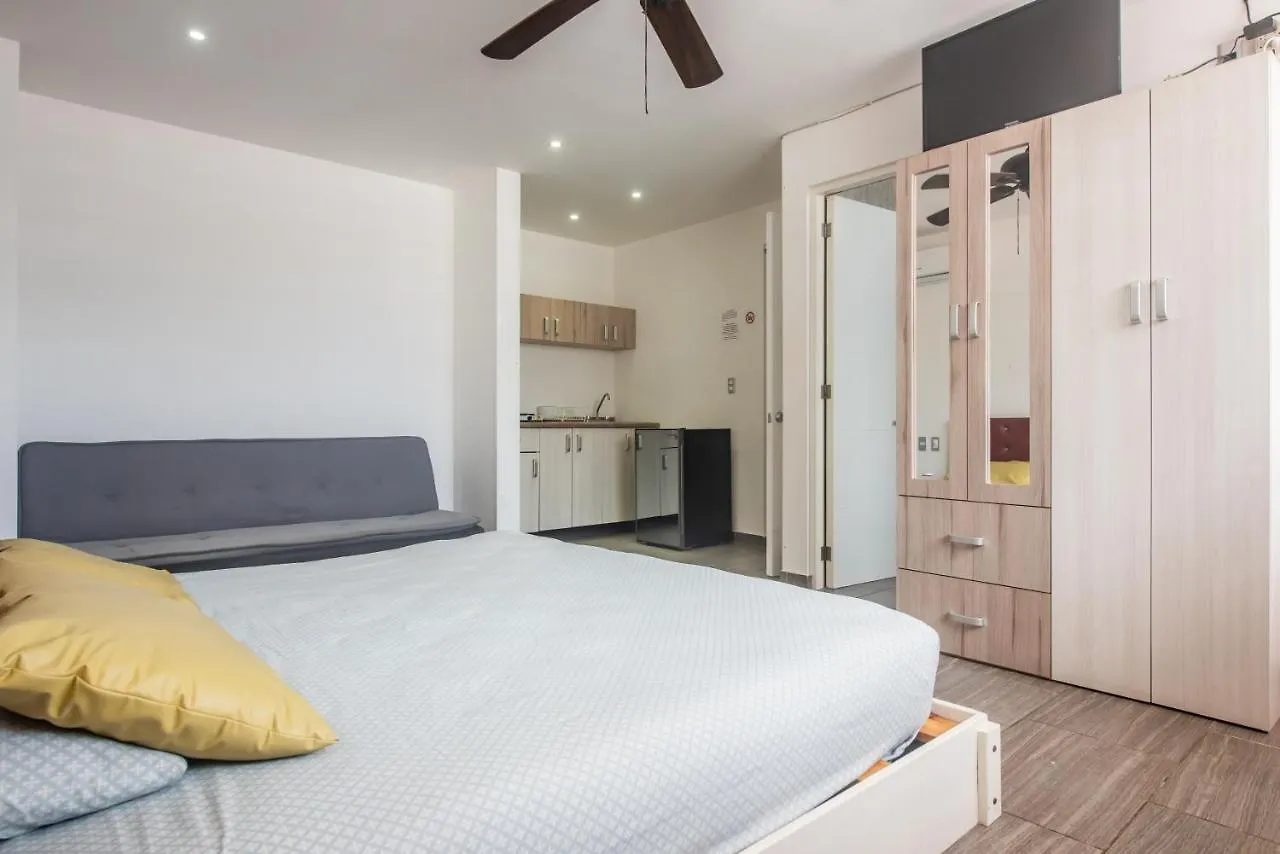 Iris Studios & Apartments Playa del Carmen 0*,